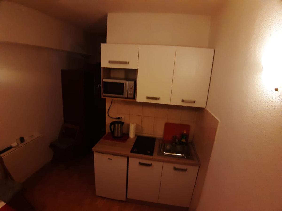 Apartments Knezic Игране Экстерьер фото