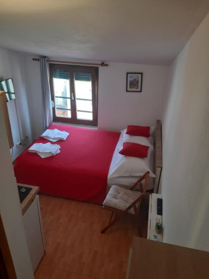 Apartments Knezic Игране Экстерьер фото